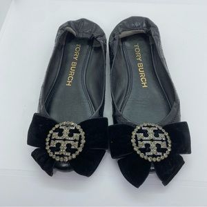 Tory Burch Black Patent Leather Bow Tie Diamond Logo Flats Size 5.5